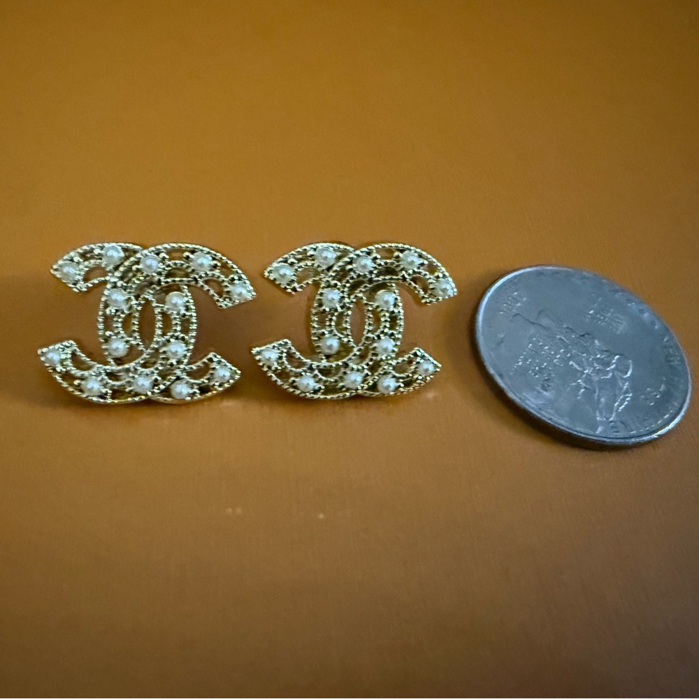 CHANEL Gold CC Logo Crystal Stud Earrings